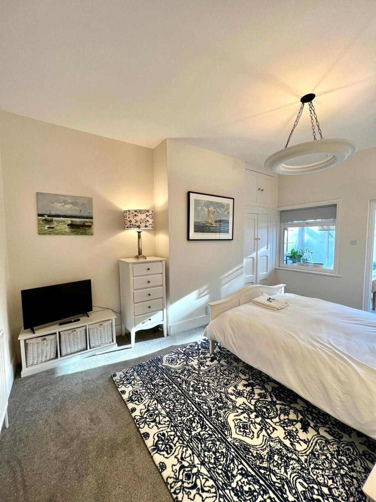 Cosy Ground Floor *